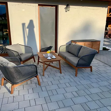 Tatil Evi Domcek & Sauna Garden *