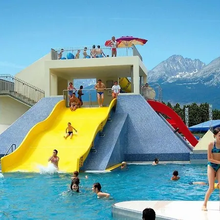 Domcek & Sauna Garden