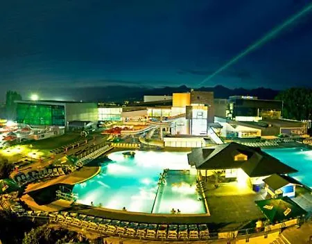 펜션 Domcek & Sauna Garden *