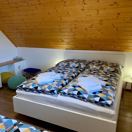 Domcek & Sauna Garden Semesterbostad Stará Lesná