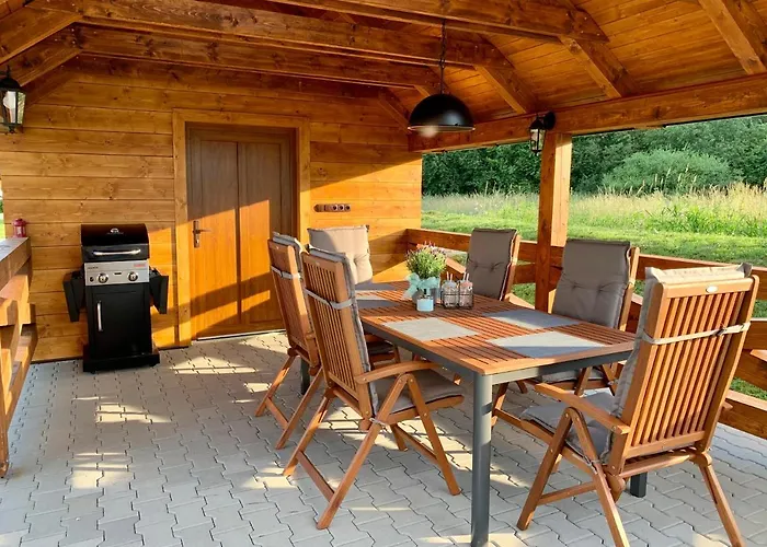 Domcek & Sauna Garden بيت للعطل *