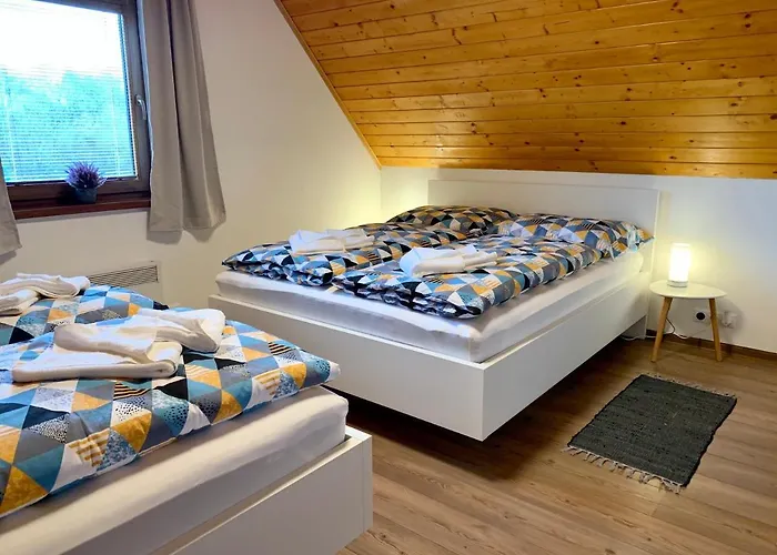 Domcek & Sauna Garden بيت للعطل